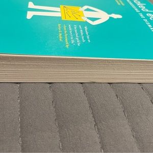 Naked Economics book by Charles Wheelan